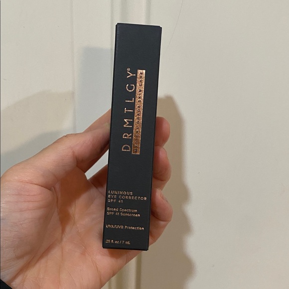 New and sealed DRMTLGY Luminous Eye Corrector SPF 41 UVA UVB protection - Picture 5 of 12